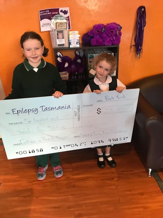 Student Volunteers Support Purple Month