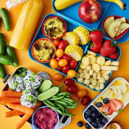 Seasonal fruit and vegetables for lunchboxes