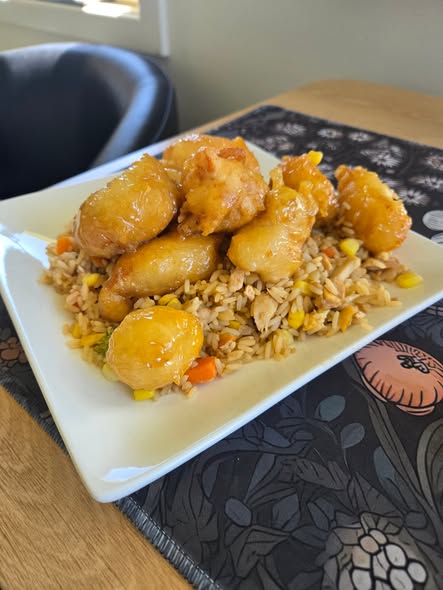 Cooking With Friends Builds Shared Meals